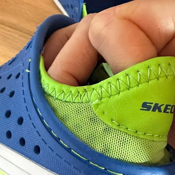 Toddler Skechers Kids Blue and Green Water Shoes, size 8 - Picture 9 of 9